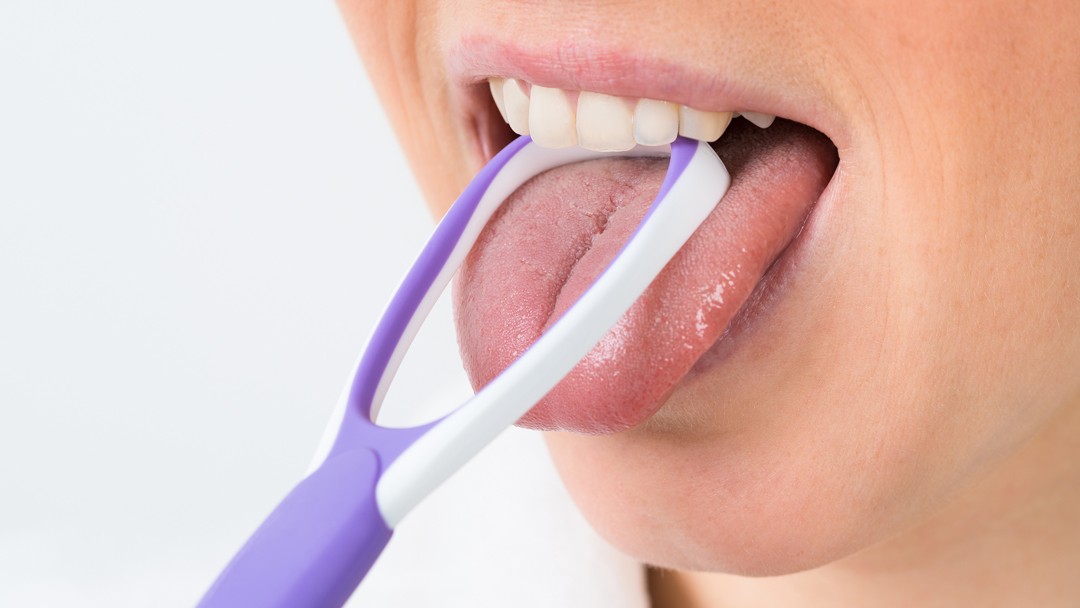 Top Tips to Clean Your Tongue
